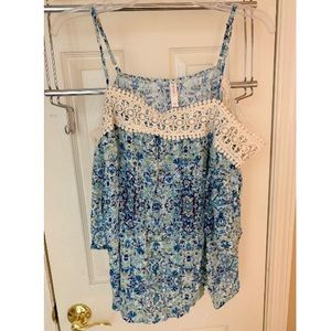 Women’s floral cold shoulder top